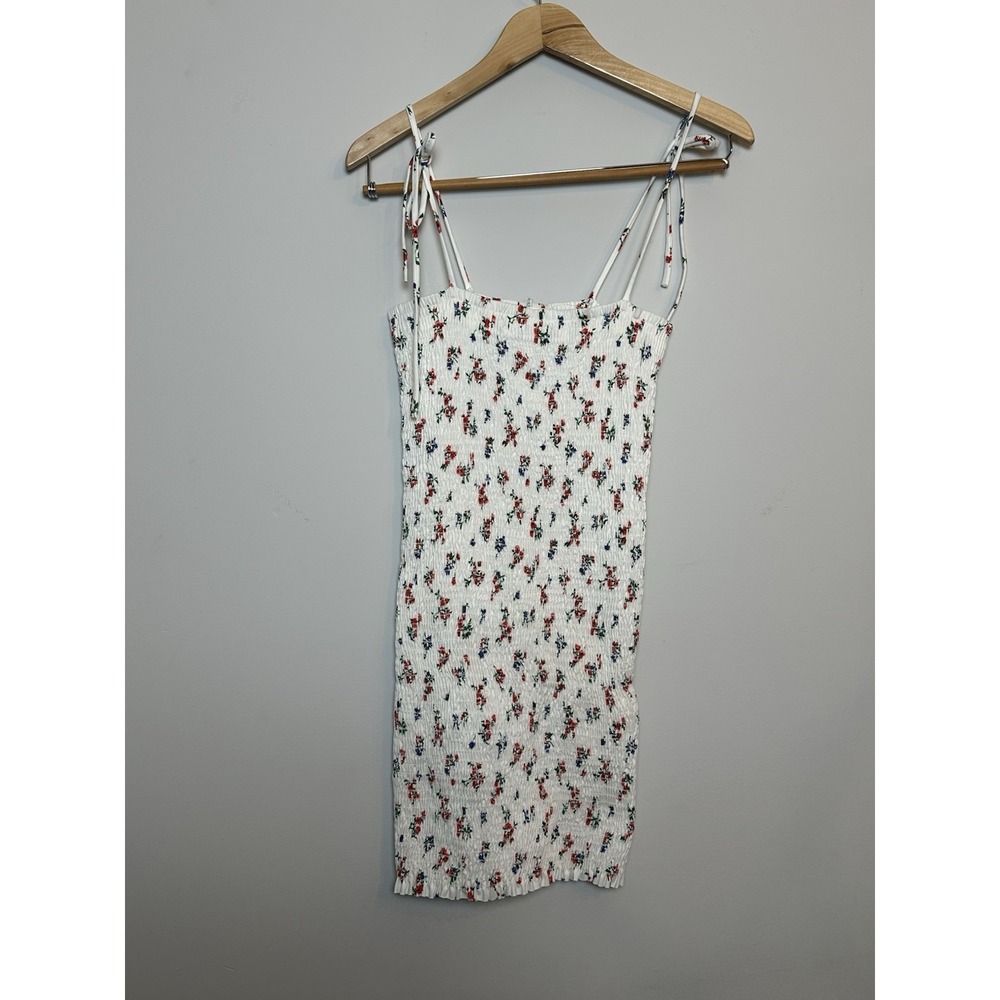 Forever 21‎ Women's White Floral Smocked Mini Dress Size Medium Tied Straps NEW